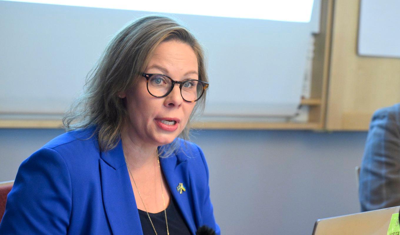 Migrationsminister Maria Malmer Stenergard (M) vill att unga brottslingar ska kunna åläggas att slutföra gymnasiestudier för att få villkorlig frigivning. Arkivbild. Foto: Johan Nilsson/TT