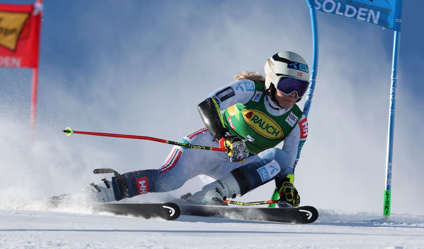 Ragnhild Mowinckel har diskats. Foto: Alessandro Trovati/AP/TT