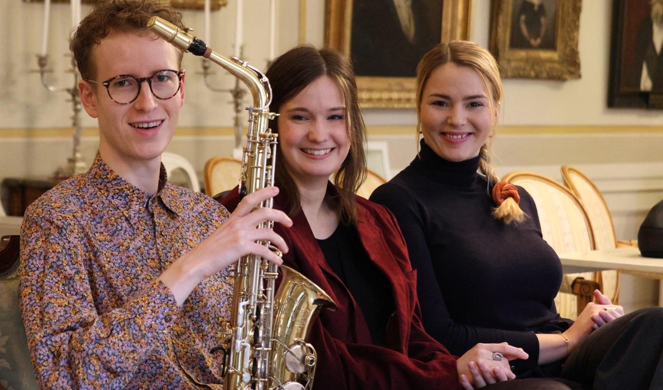 Solistpriset delas ut vartannat år och är Sveriges främsta pris för unga musiker och sångare som utövar konstmusik. Nu har de tre finalisterna Theo Hillborg, Kathrin Lorenzen och Matilda Sterby chansen att vinna priset. Foto: Kungl. Musikaliska Akademien