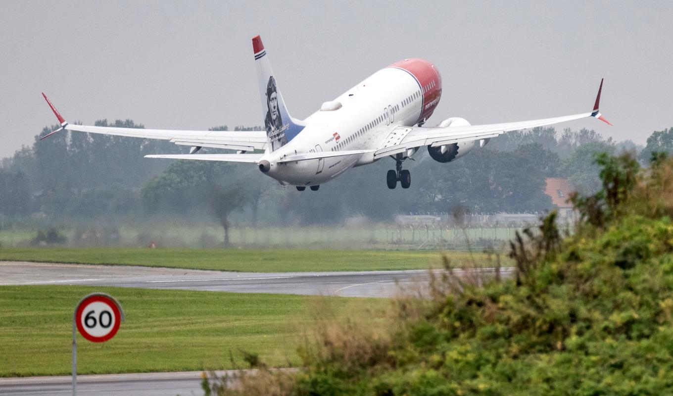 Den danska regeringen föreslår en ny flygavgift, som från 2025 kommer att göra en genomsnittlig flygresa drygt 100 svenska kronor dyrare och därefter höjas ytterligare. Arkivbild. Foto: Johan Nilsson/TT