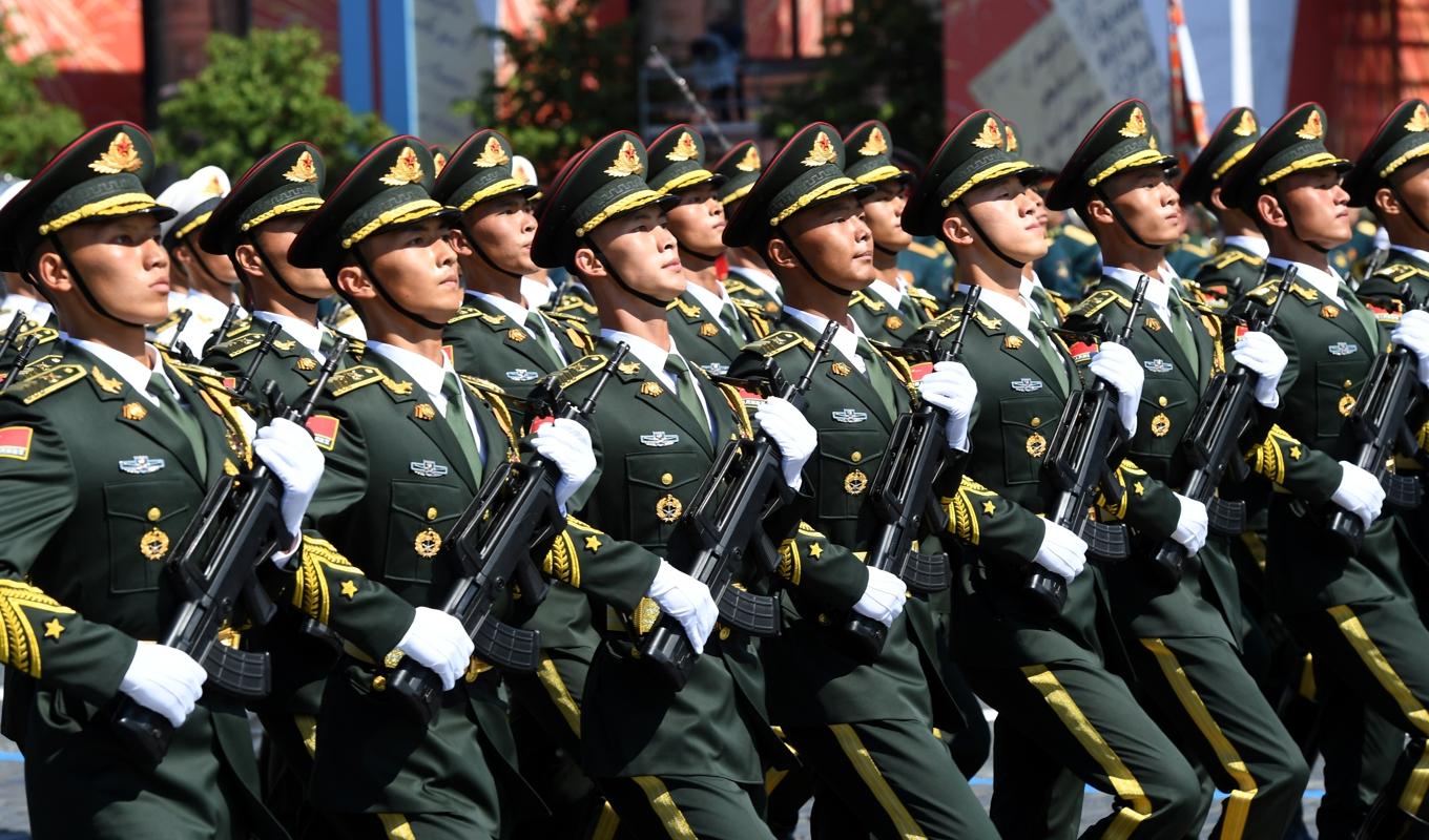 Kinesiska militärer vid en parad i Moskva 2020. Det finns ett stort antal pensionerade militärer i Kina, som ibland kan vara en källa till social oro. Foto: sergey Pyatakov - Host Photo Agency via Getty Images