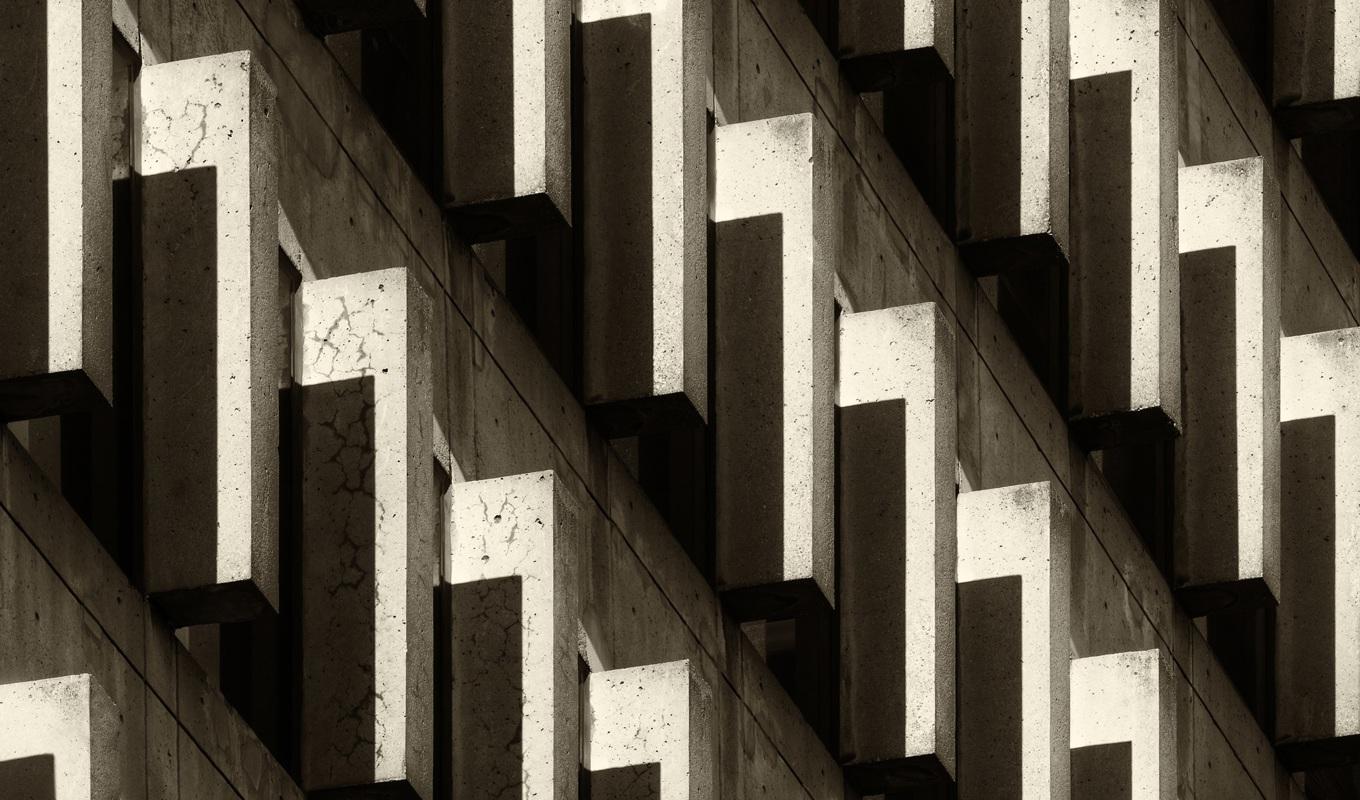 Minimalismens abstraktioner är ett spel med färg och form utan avsikt att uttrycka känslor. En modernistisk fasad på Yonge Street i Toronto. Foto: Maksim Sokolov/Public Domain