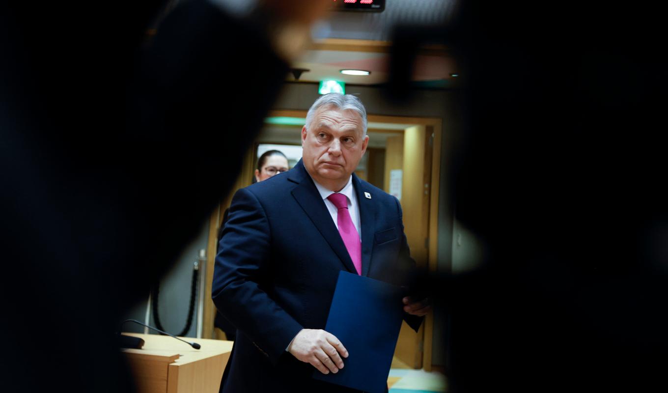 Ungerns premiärminister Viktor Orbán har motsatt sig att EU inleder medlemssamtal med Ukraina. Trots det kom EU-ledarna överens på torsdagen. Foto: Omar Havana/AP/TT