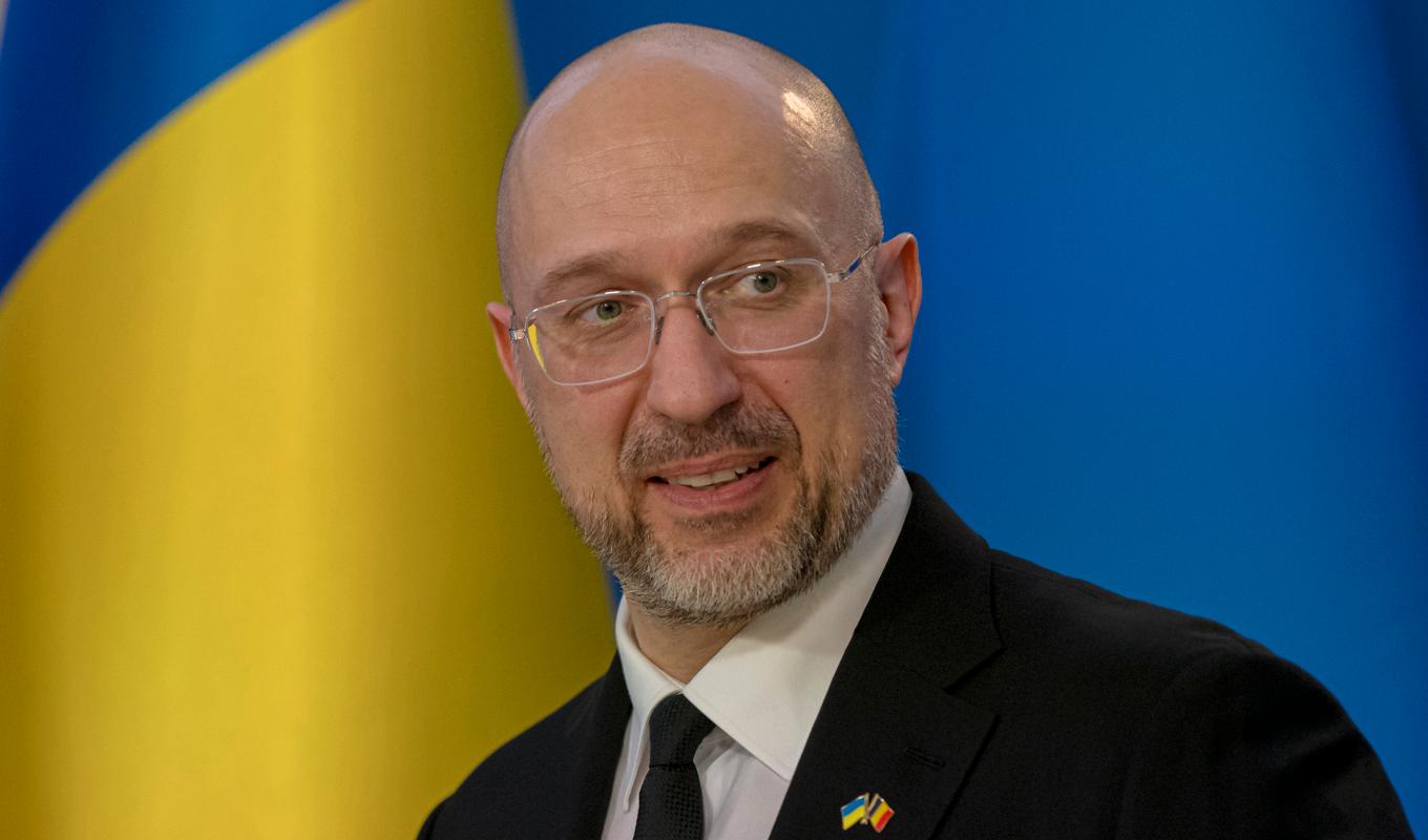 Ukrainas premiärminister Denys Shmyhal vädjar till internationella stödgivare om mer pengar, och det snabbt. Arkivbild. Foto: Alexandru Dobre/AP/TT