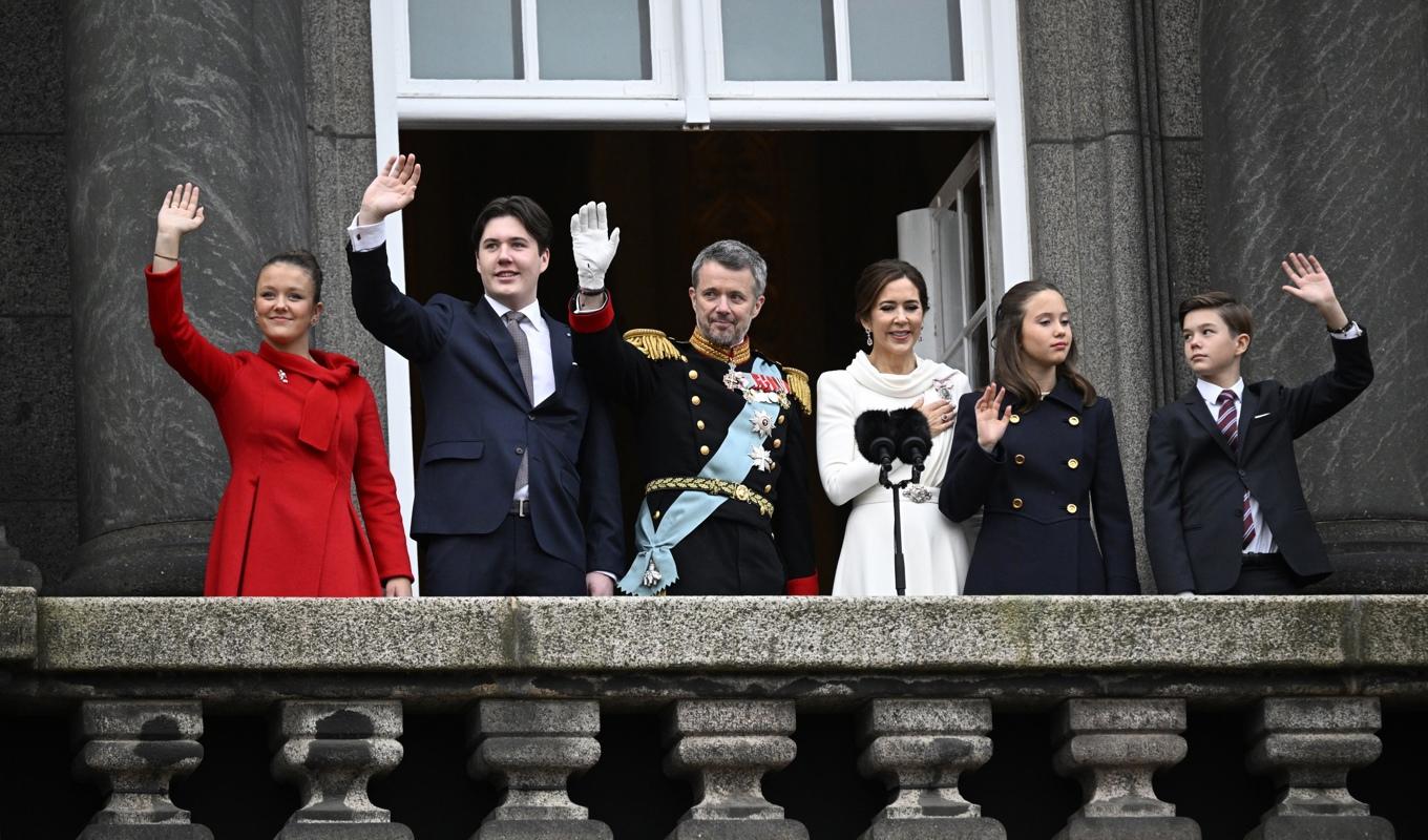 Prinsessan Isabella, prins Christian, kung Frederik X, drottning Mary, prinsessan Josephine och prins Vincent. Foto: Johan Nilsson/TT