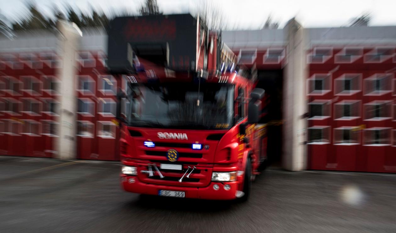 Ett tiotal personer fördes till sjukhus för kontroll efter en brand i ett flerfamiljshus i Jönköping. Arkivbild. Foto: Pontus Lundahl/TT
