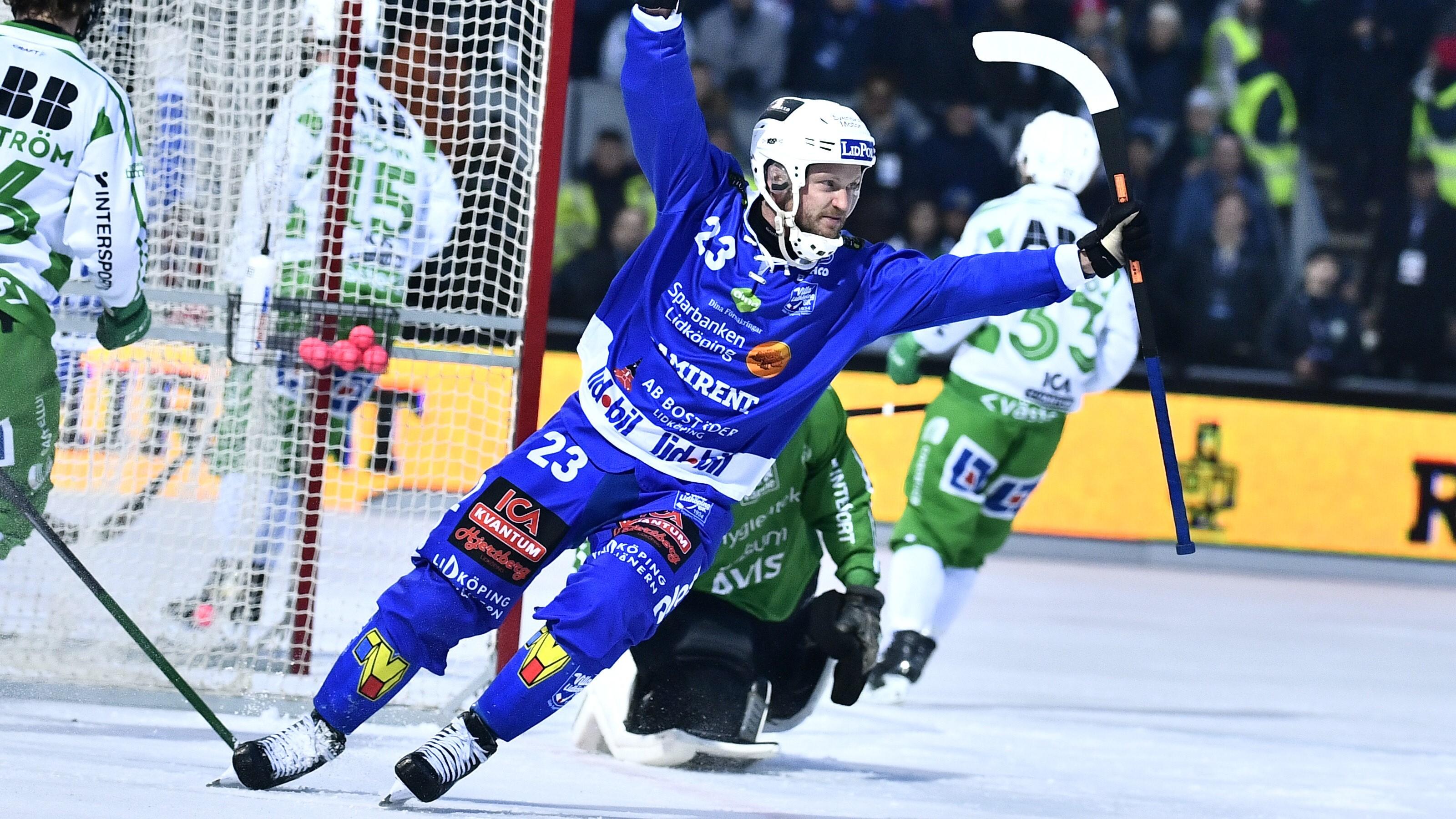 Frågan är vilket lag som jublar mest när krutröken lagt sig efter finalen: Västerås SK eller Villa Lidköping. Förra året vann Västerås SK sin 21:a titel. Foto: Caisa Rasmussen/TT