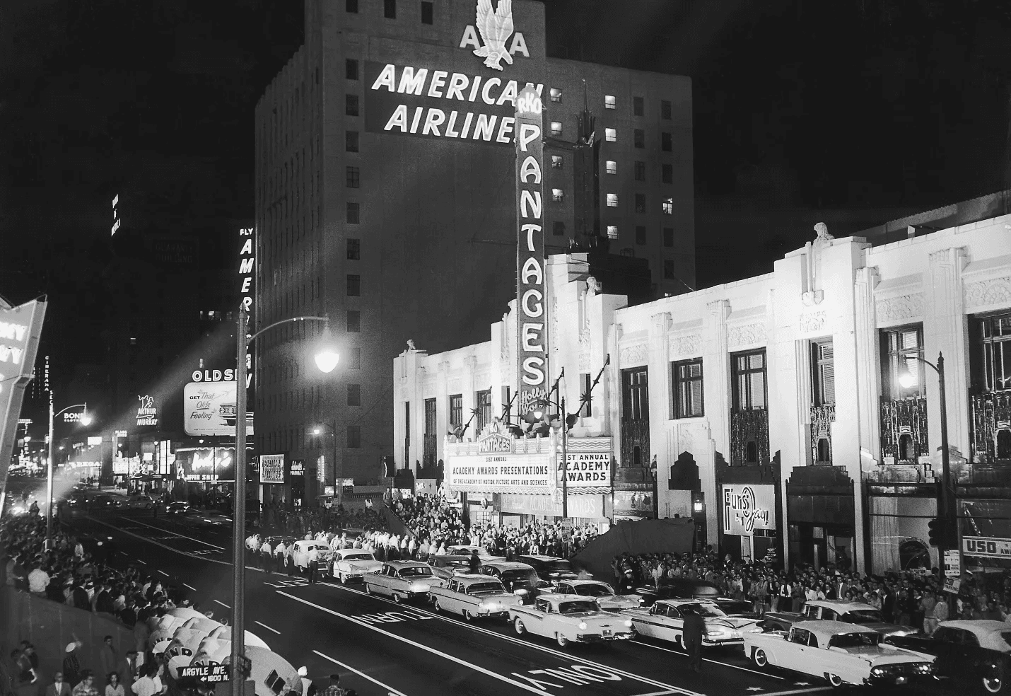 Bild utanför Pantages Theatre i Hollywood, Los Angeles där den 31:a Oscarsgalan ägde rum i april 1959. foto: Hulton archive/Getty Images