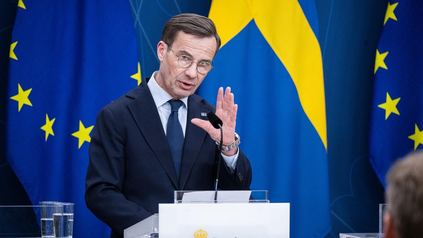 Statsminister Ulf Kristersson (M) vid pressträffen i samband med mötet med Nationella säkerhetsrådet om EU-valet, den 24 april. Enligt FOI är det svenska valsystemet robust. Foto: Roger Sahlström