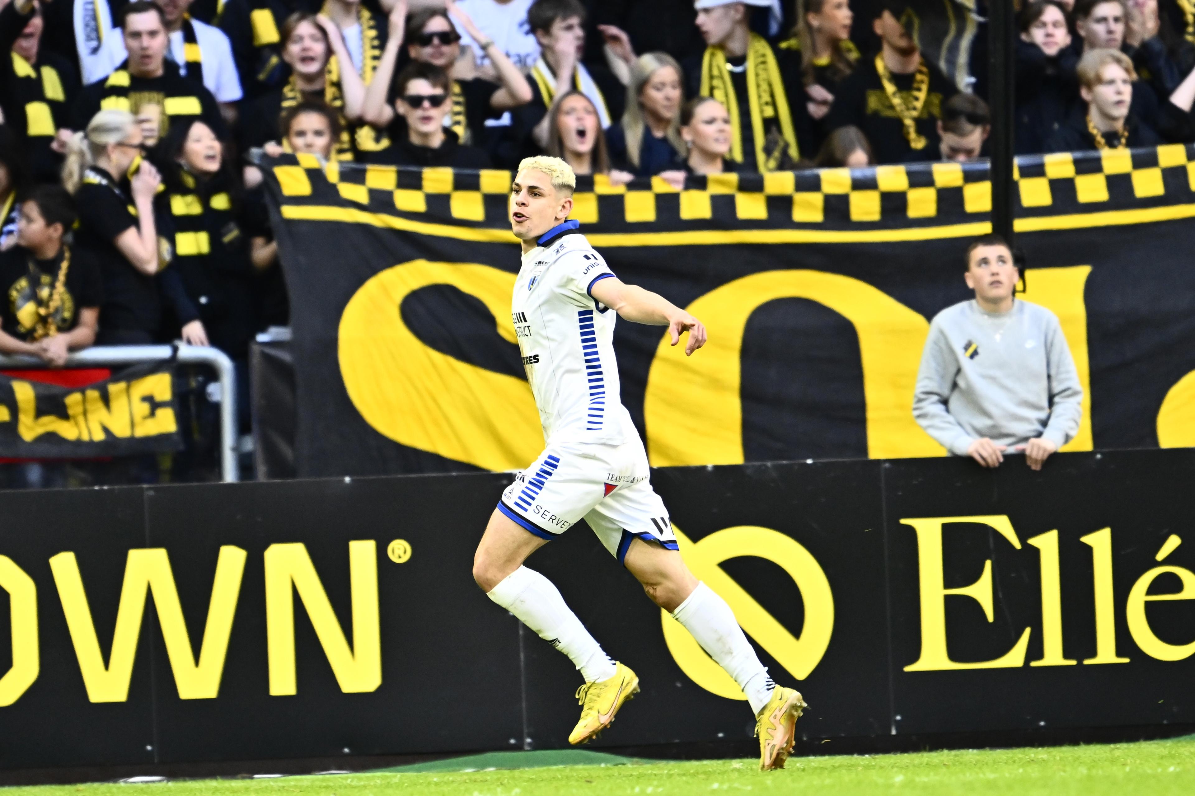 Yousef Salech blev tvåmålsskytt när Sirius slog AIK med 3–1 på Friends arena. Foto: Anders Wiklund/TT