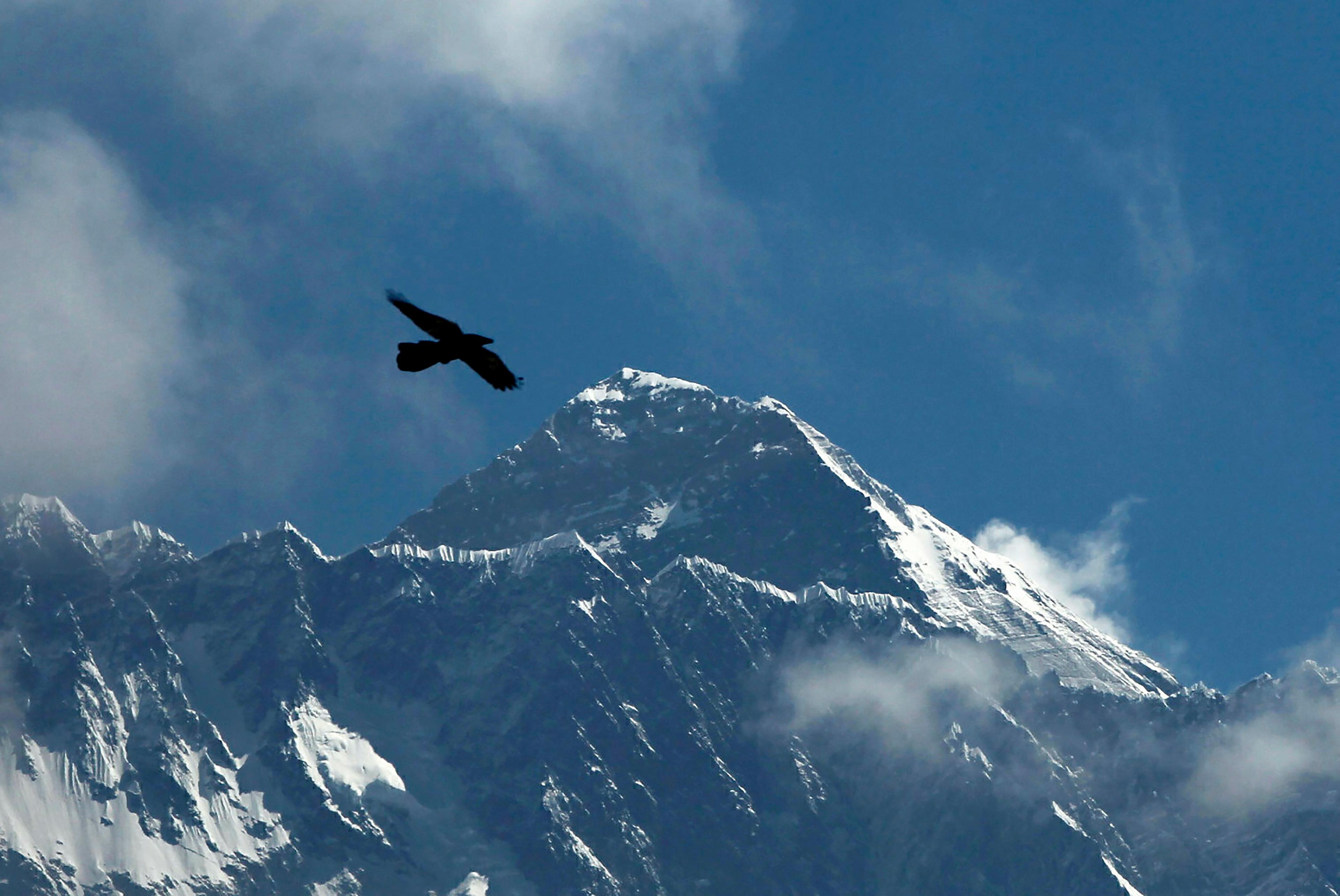 Det tog bara 14 timmar för Phunju Lama att bestiga Mount Everest. Arkivbild. Foto: Niranjan Shrestha/TT