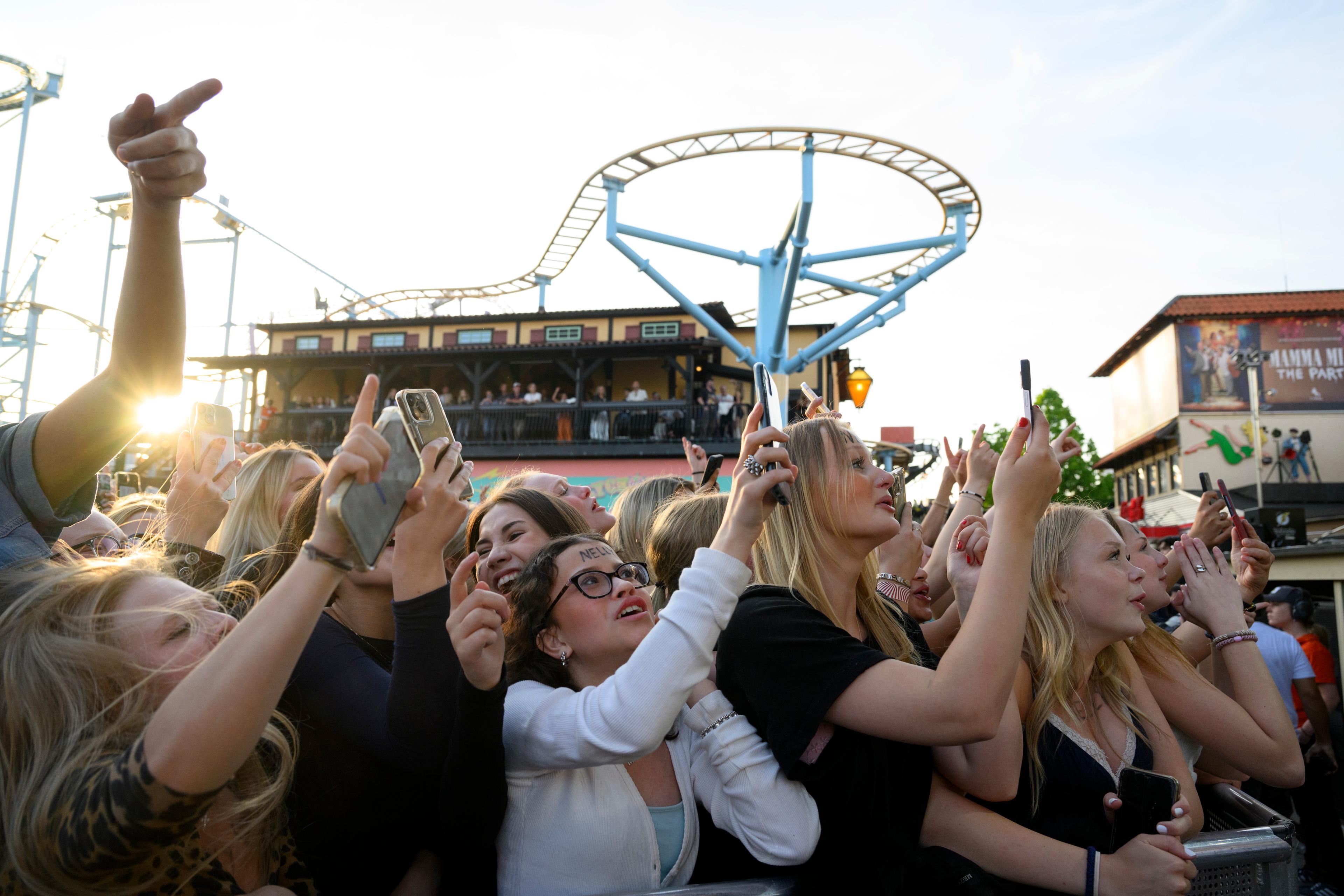 Publik när Nelly Furtado uppträdde på Gröna Lund fredag 24 maj. Foto: Jessica Gow/TT
