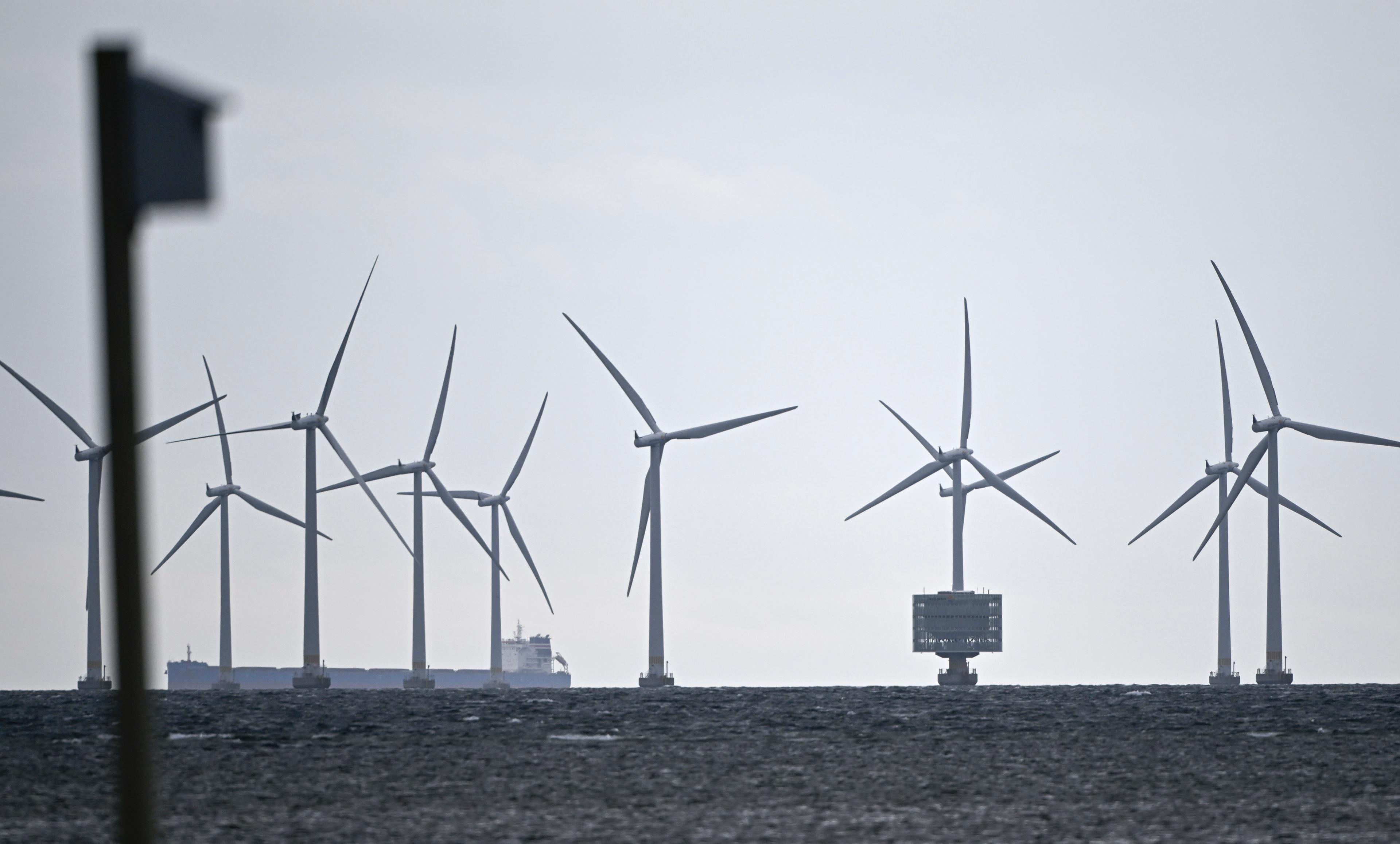 På bilden havsvindparken Lillgrund söder om Öresundsbron. Arkivbild. Foto: Johan Nilsson/TT