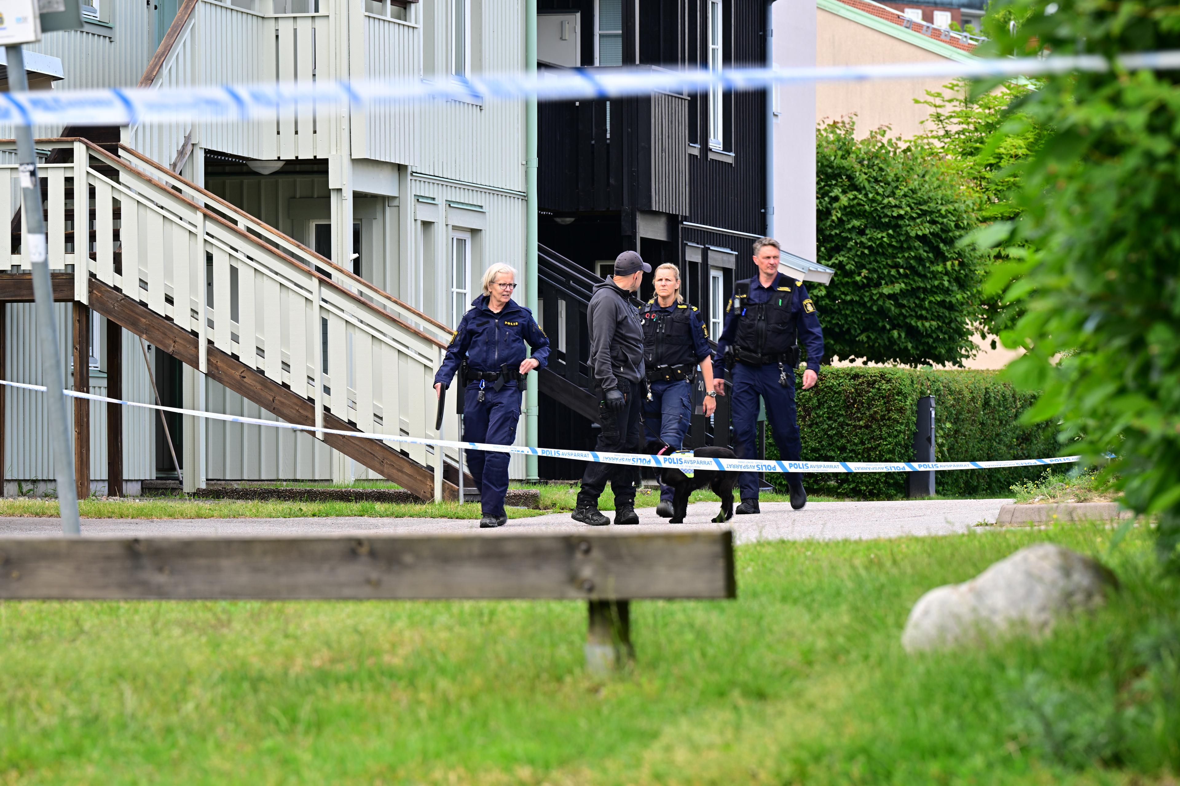 Skottlossningen ägde rum mot en bostad i Västergård i Södertälje. Foto: Magnus Lejhall/TT