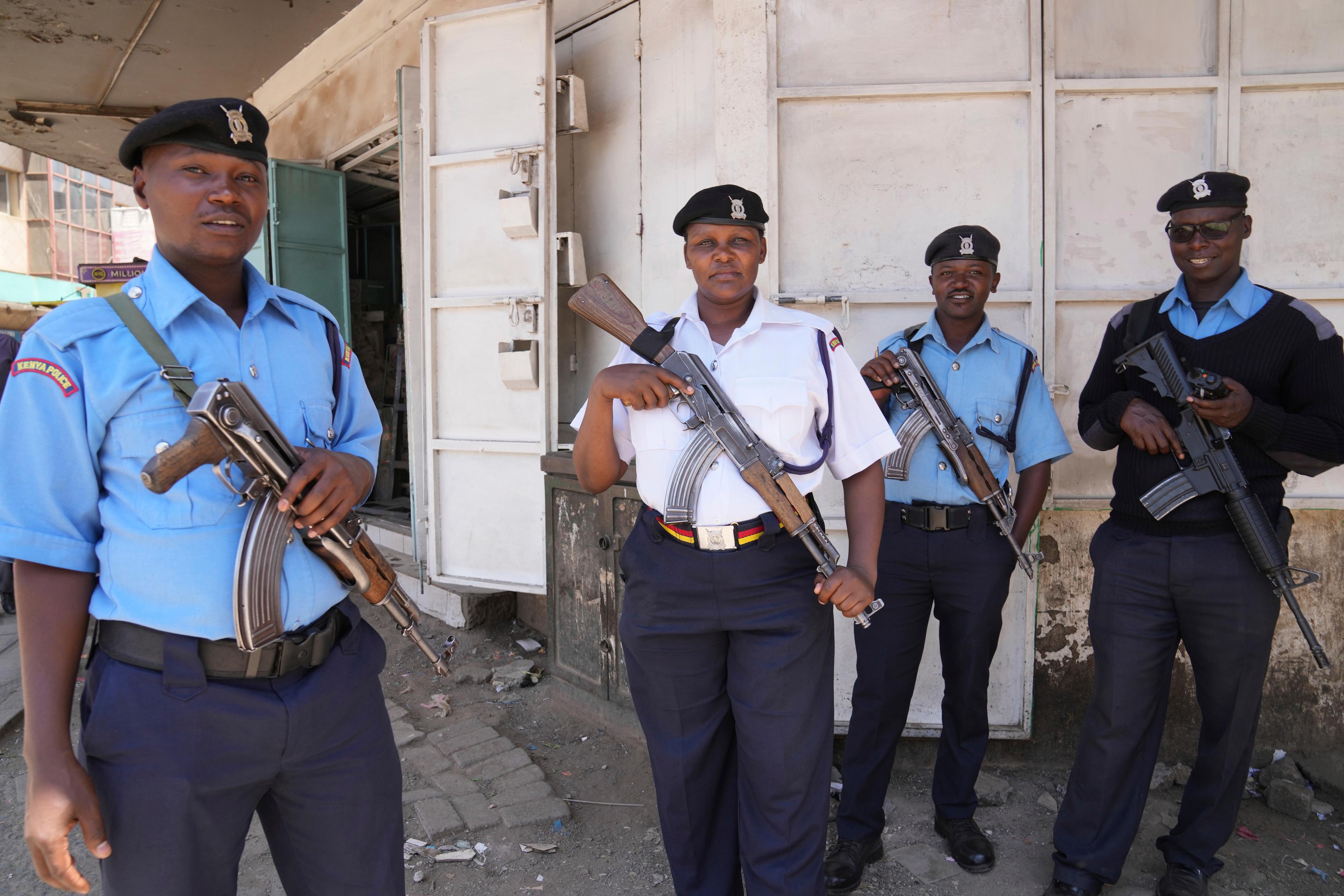 Poliser i Kenyas huvudstad Nairobi. Arkivbild. Foto: Brian Inganga/AP/TT