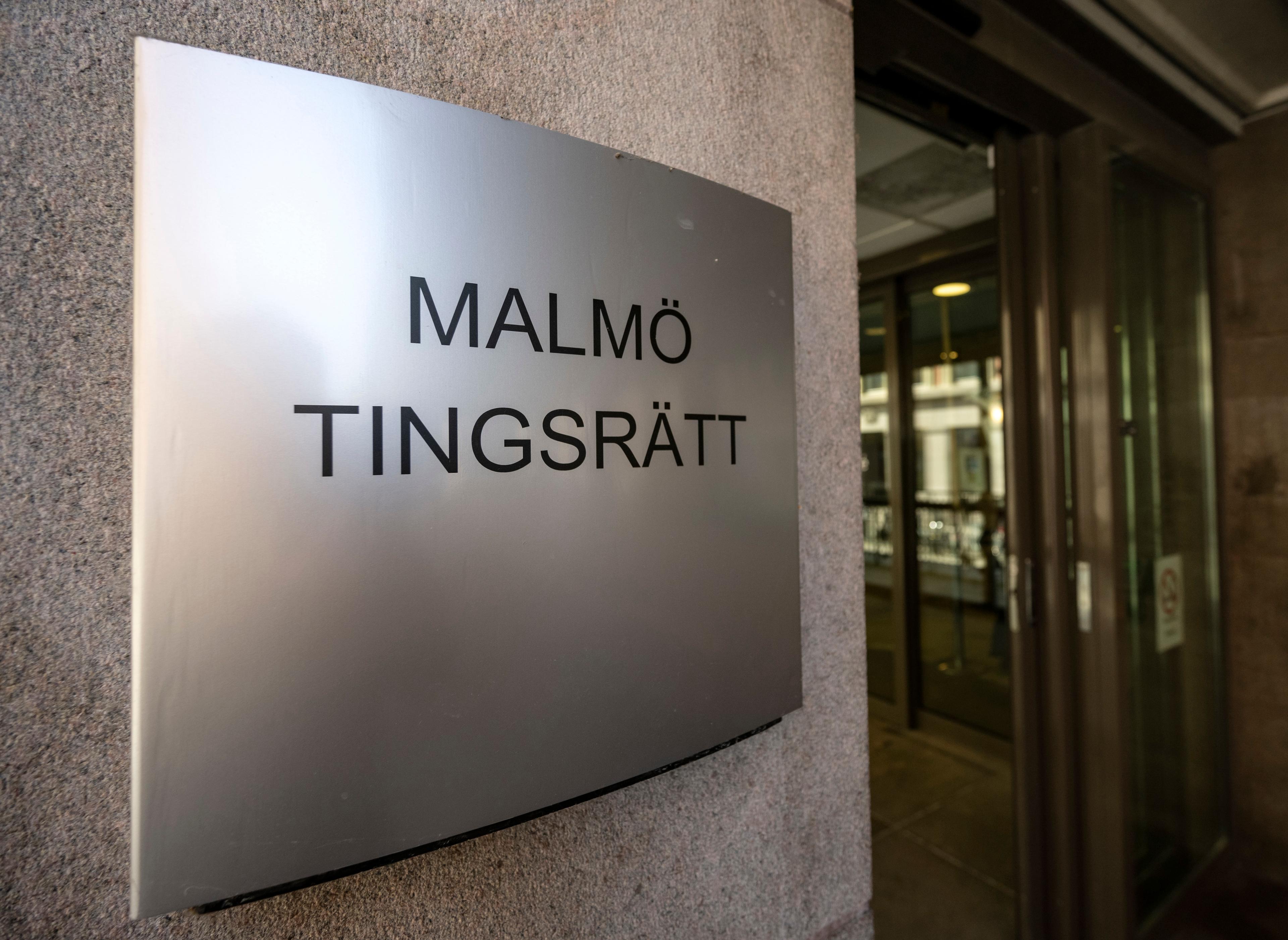 Malmö tingsrätt har kommit med sin dom mot Malmö FF-supportrar som åtalats för ett våldsamt bråk med supportrar till Djurgården förra hösten. Arkivbild. Foto: Johan Nilsson/TT