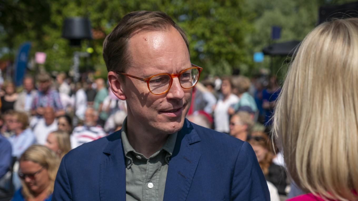 Utbildningsminister Mats Persson (L) menar att det inte pågår någon häxjakt mot det muslimska studieförbundet Ibn Rushd. Foto: Bilbo Lantto