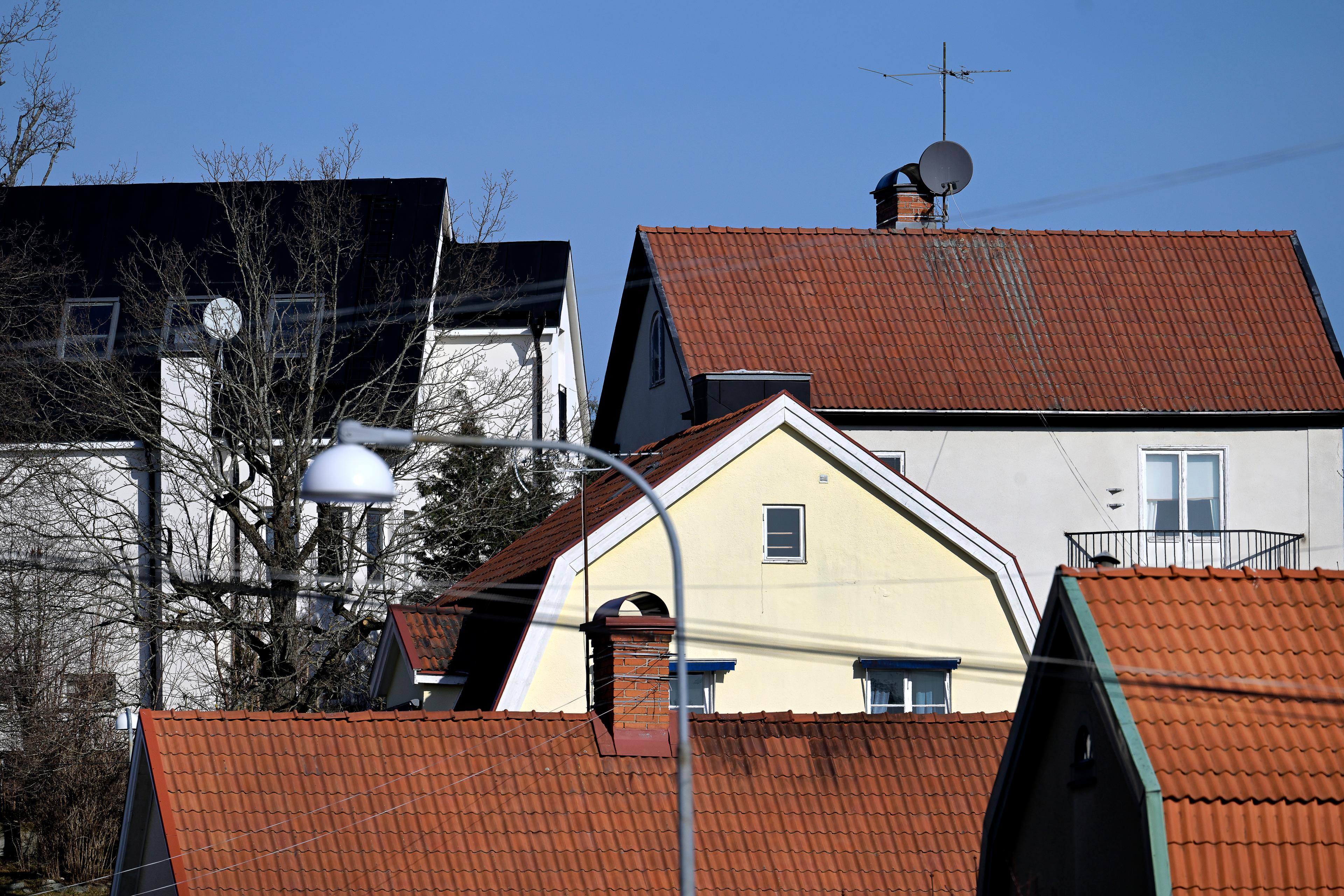 De sjunkande bostadspriserna i juli drevs av Storstockholm och Storgöteborg. Foto: Janerik Henriksson/TT