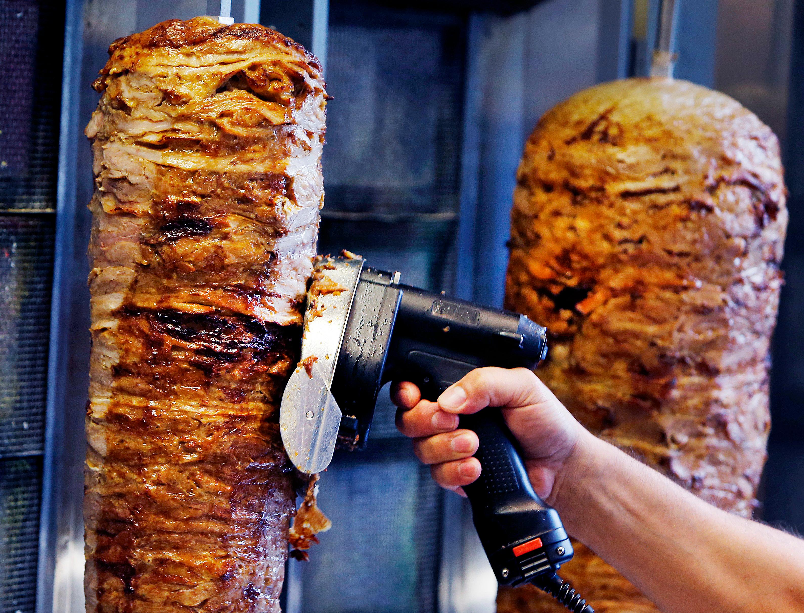 Dönerkebab på en restaurang i den tyska staden Frankfurt. Arkivbild. Foto: Michael Probst/AP/TT