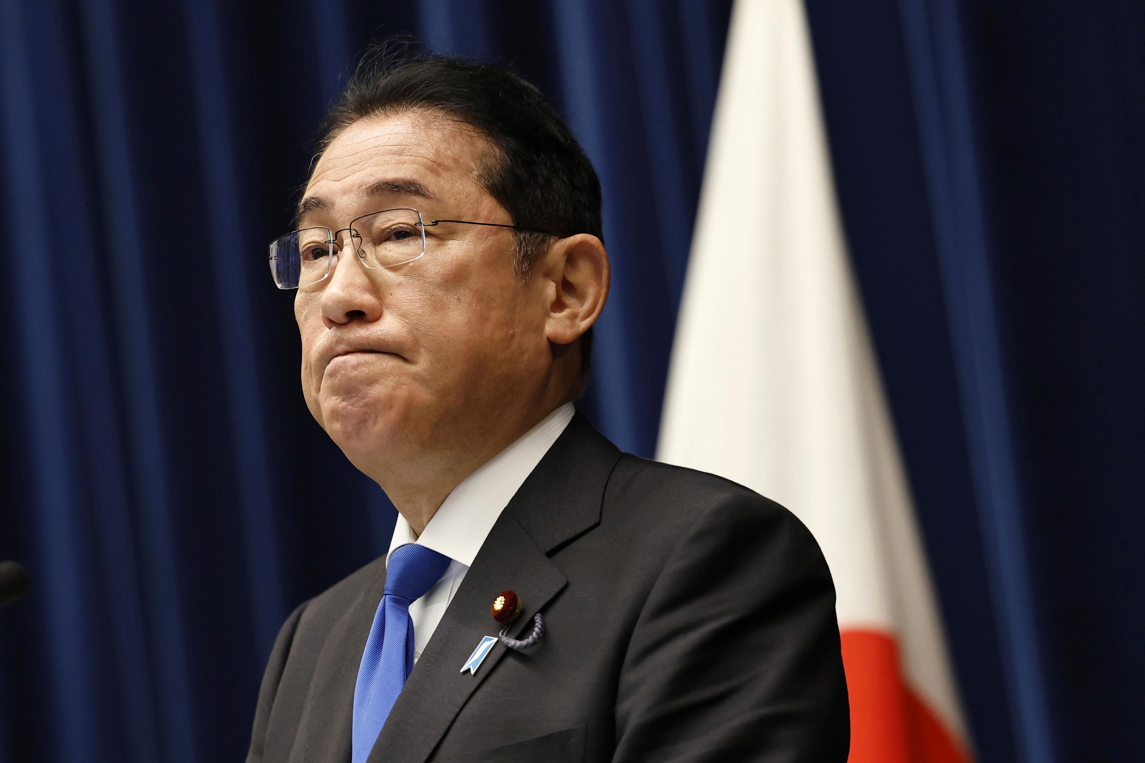 Japans premiärminister Fumio Kishida på en presskonferens i Tokyo på onsdagen. Foto: Japan Pool/Kyodo News via AP/TT