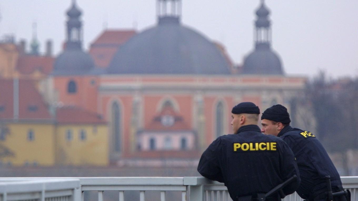 Polisen i Tjeckien upptäckte 30 migranter i en lastbil i Prag. Foto: Sean Gallup/Getty Images. Arkivbild.