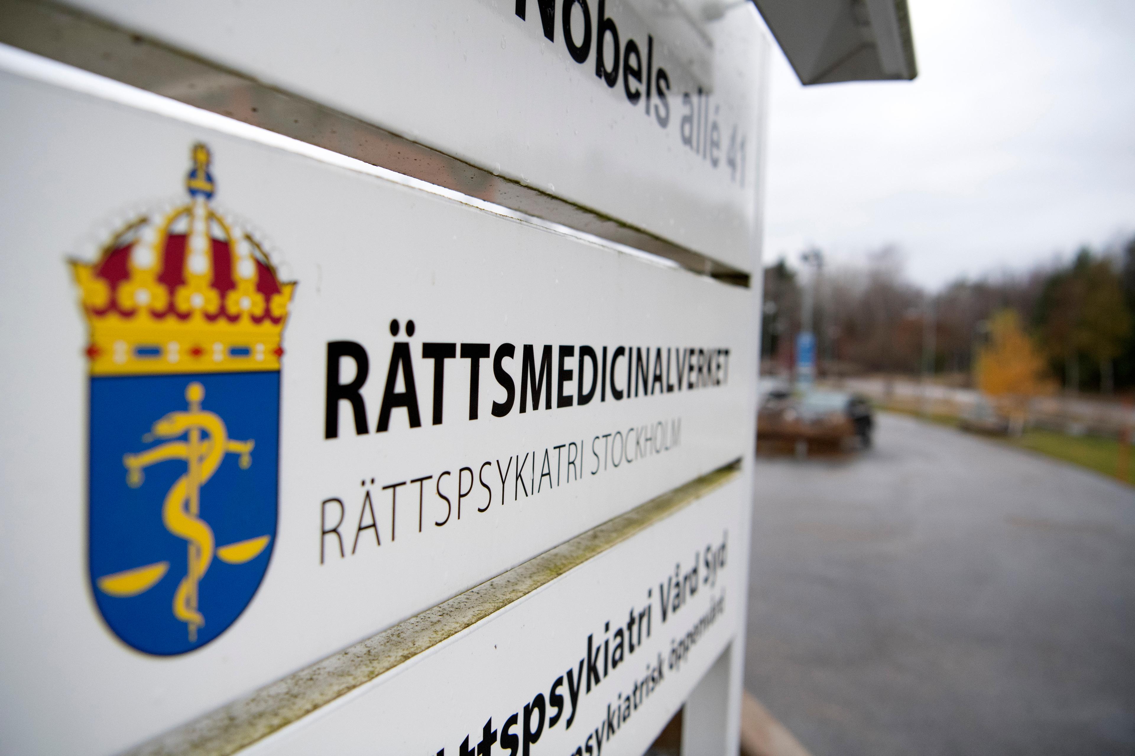 Det är fullsatt på de rättspsykiatriska klinikerna i Sverige. Arkivbild från den rättspsykiatriska enheten i Huddinge. Foto: Jessica Gow/TT