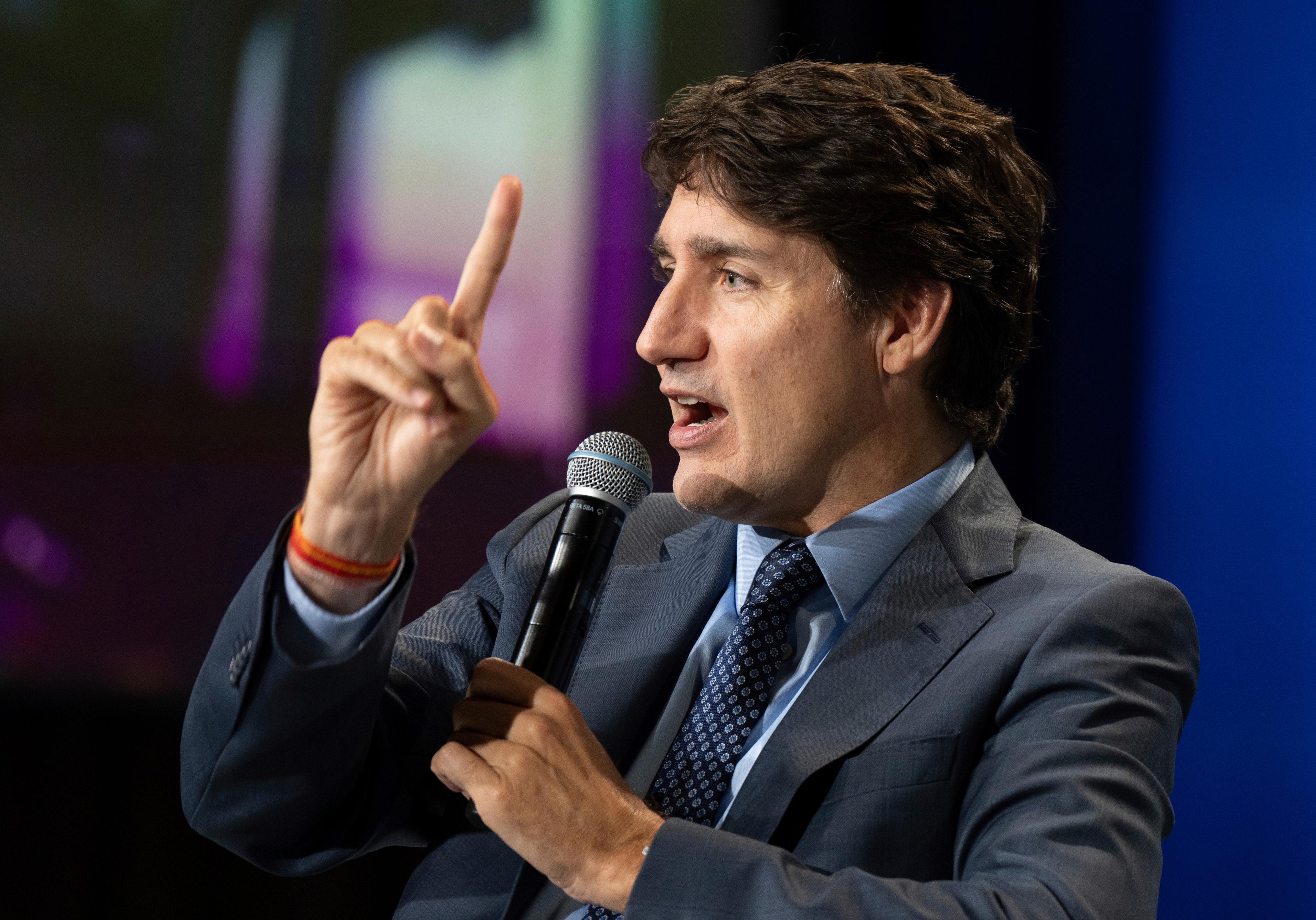 Kanadas premiärminister Justin Trudeau klarade omröstningen om misstroende mot honom i parlamentet. Foto: Christinne Muschi/AP/TT