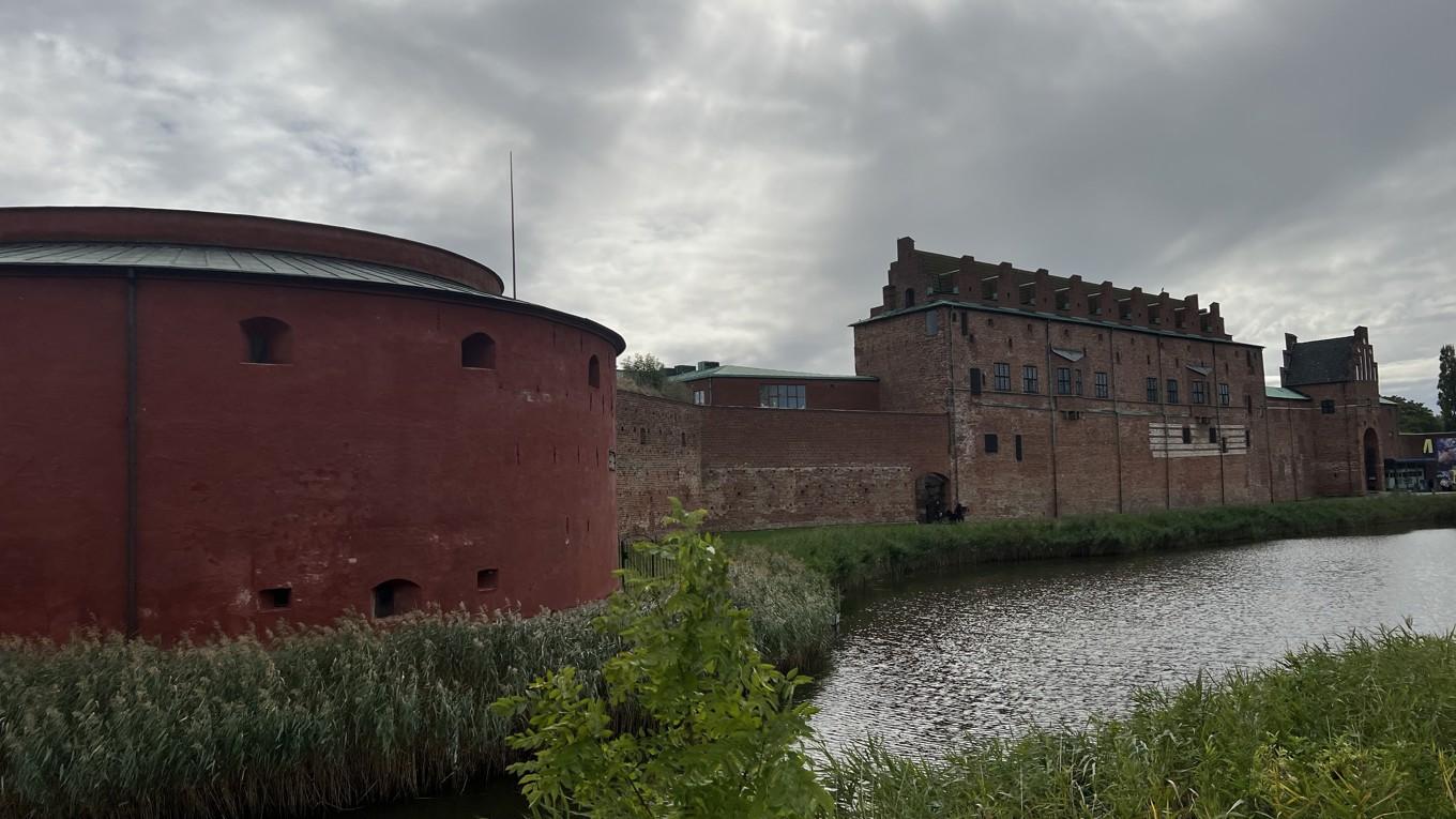 Malmöhus slott är Nordens äldsta bevarade renässansslott. De bevarade delarna av slottet ingår numera i Malmö museum. Foto: Kristina I. Kleinert