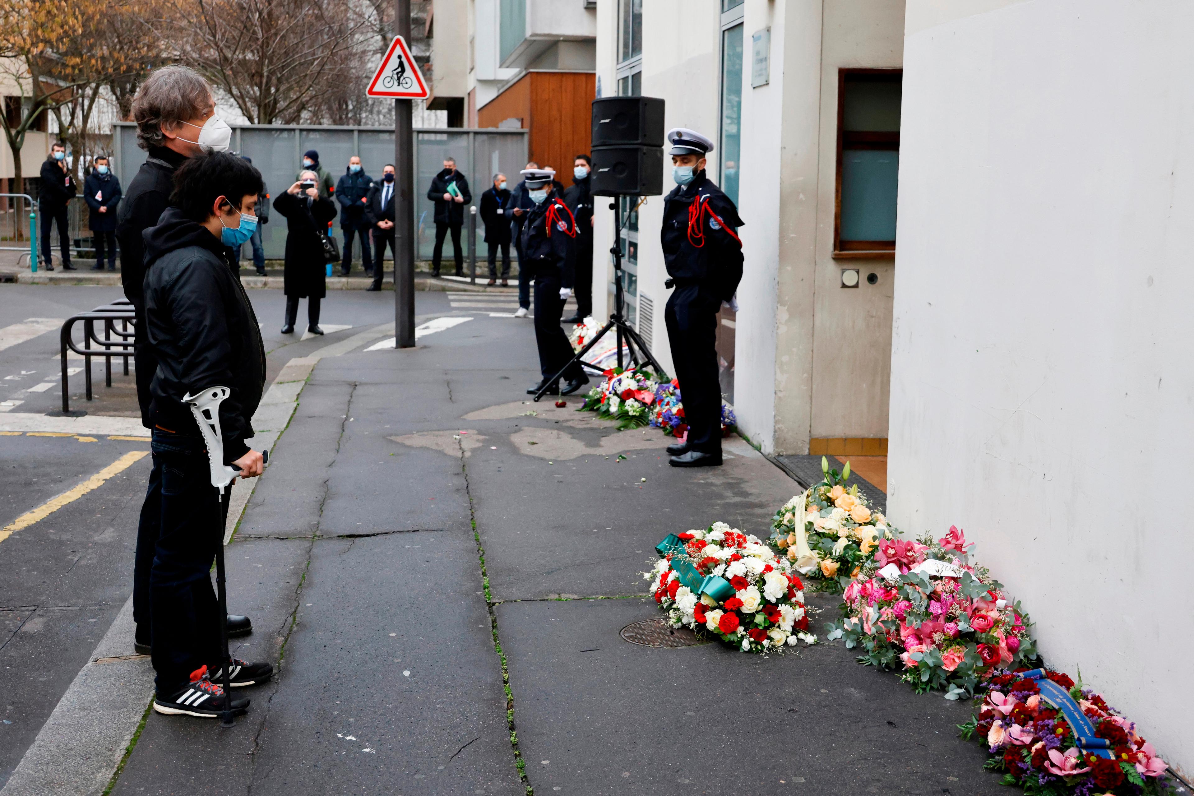 Minnesstund för offren som dödades i attacken mot tidskriften Charlie Hebdo i Paris 2015. Arkivbild. Foto: Thomas Coex/Pool via AP/TT