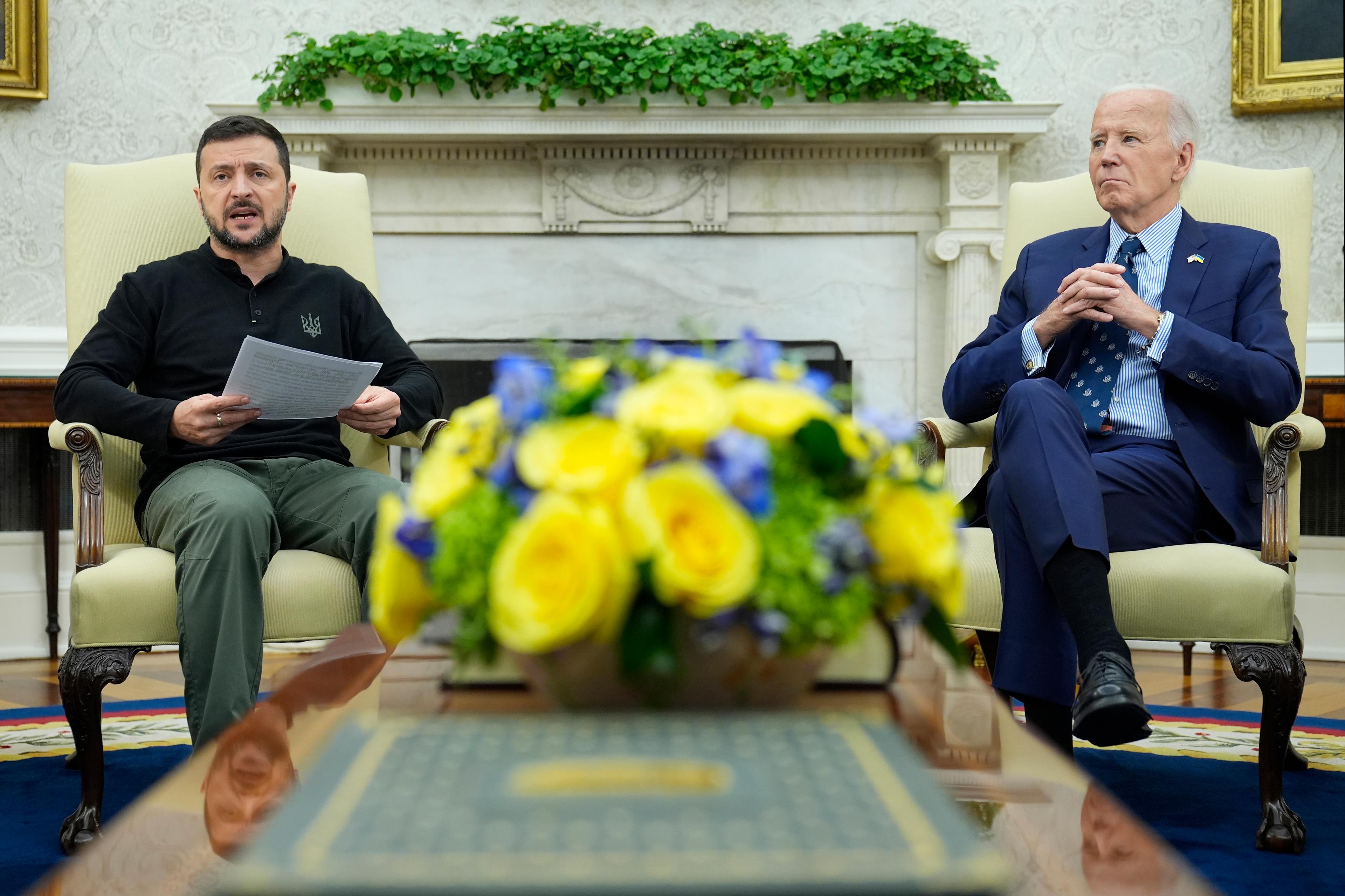 Det blir inget möte mellan USA:s president Joe Biden och den ukrainske presidenten Volodymyr Zelenskyj i Tyskland på lördag. Bild från den 26 september. Foto: Susan Walsh/AP/TT