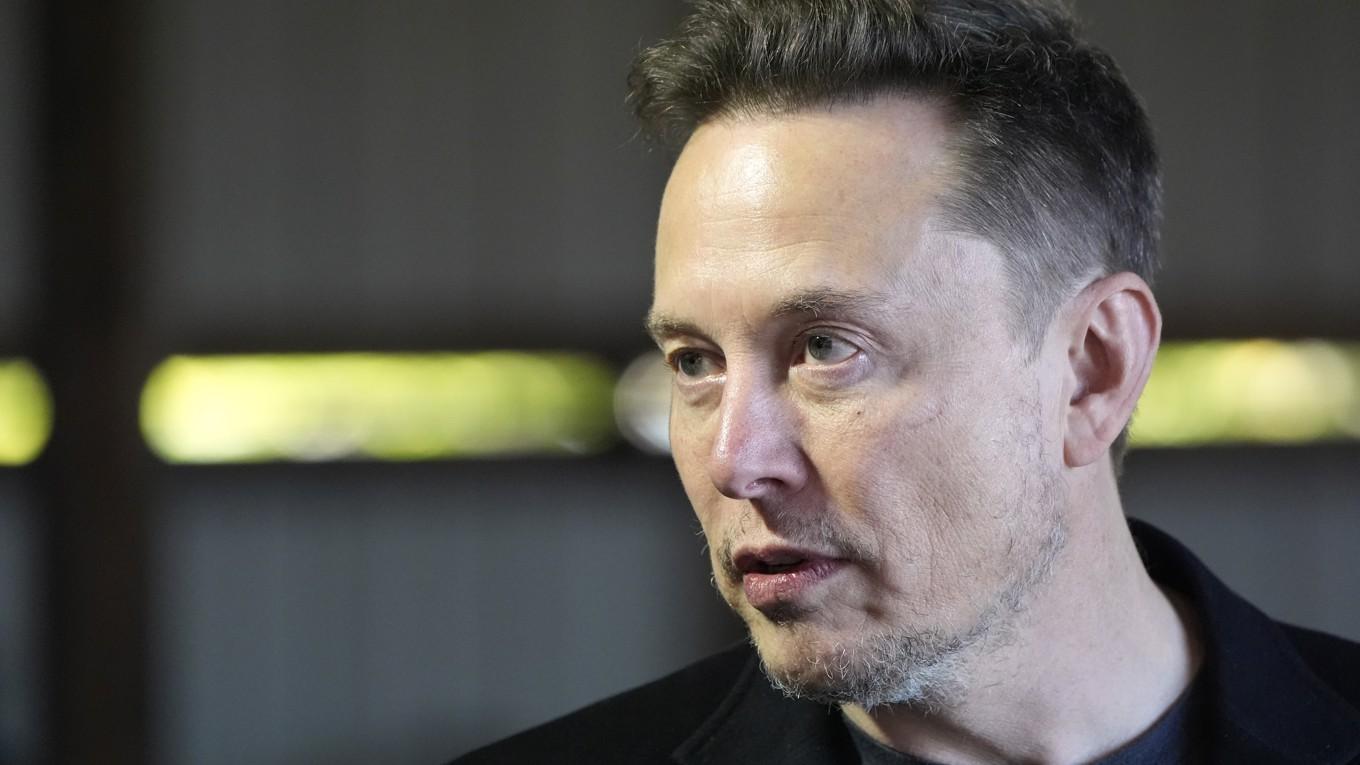 X ägare Elon Musk slipper de strängaste EU-reglerna under DMA-regelverket. Arkivbild. Foto: Alex Brandon/AP/TT