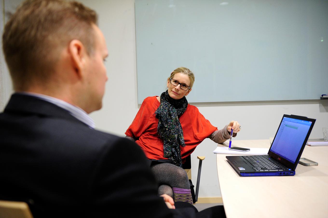 Om du är på väg att få ett nytt jobb är det rätta tillfället att ta upp frågan om titel i slutet av processen, när du har blivit erbjuden tjänsten. Arkivbild. Foto: Anders Wiklund/ TT