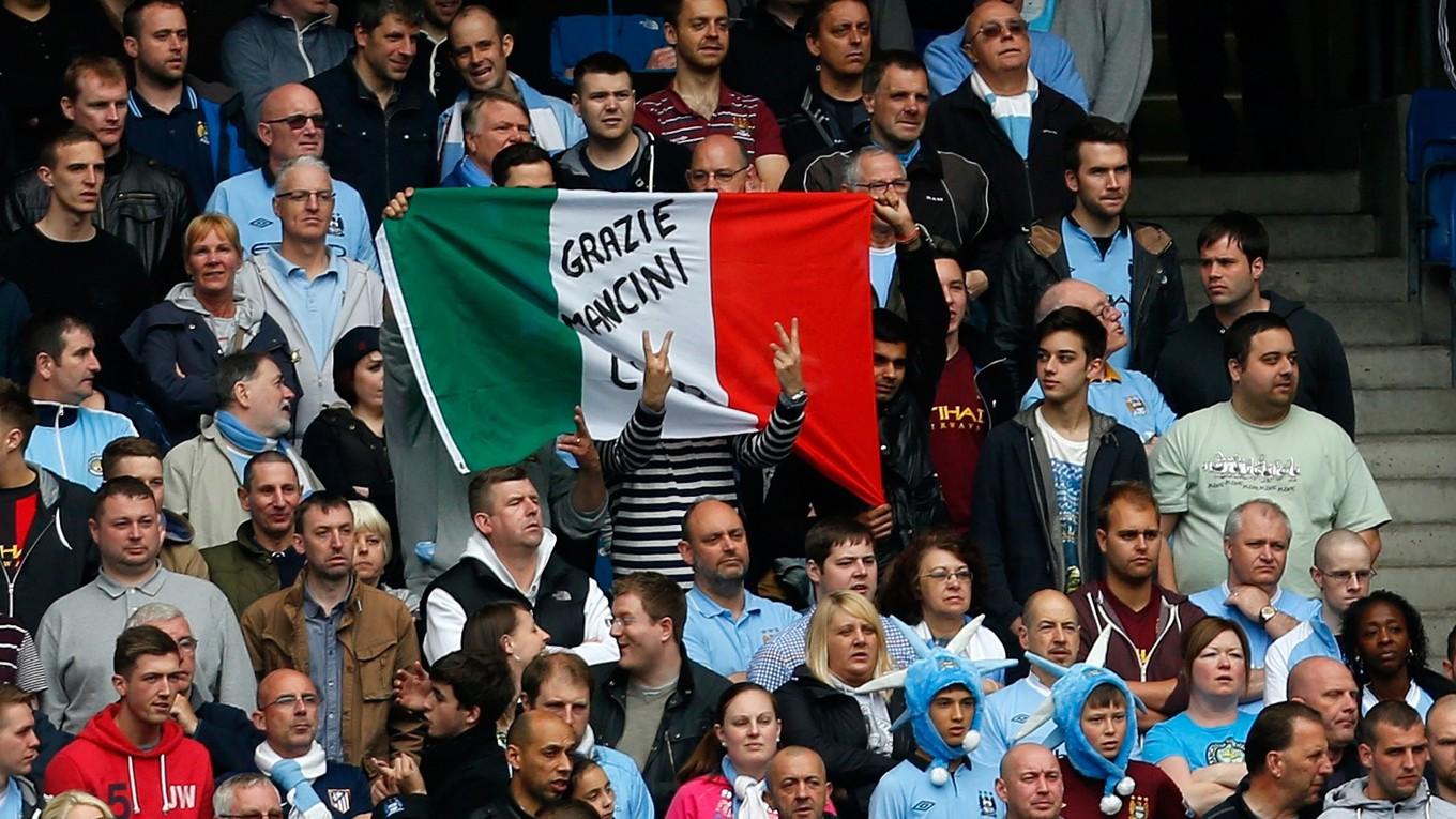 Hur var det med Roberto Mancinis ersättning som manager för Manchester City? Redovisades hela lönen? Fansen verkar tycka att det var värt det. Foto: Paul Thomas/Getty Images