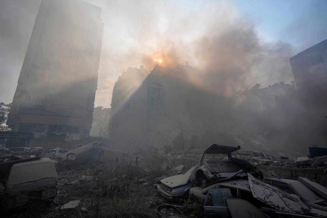 Israel fortsätter räder mot södra Beirut. Bilden är från fredagen. Foto: Hassan Ammar/AP/TT