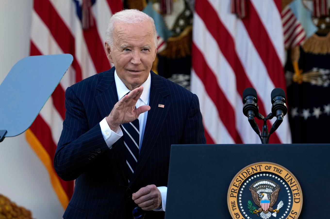 USA:s avgående president Joe Biden påminde i sitt tal om att han har 74 dagar kvar på posten. "Låt oss få varje dag att räknas", sade han. Foto: Susan Walsh/AP/TT