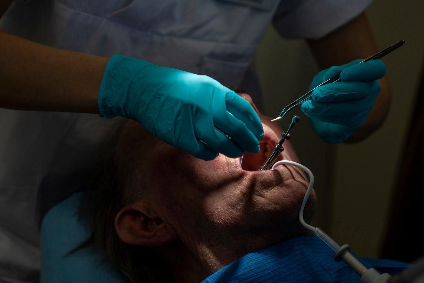 En patient fick 20 av sina tänder utdragna på en och samma gång. Arkivbild. Foto: Tore Meek/NTB