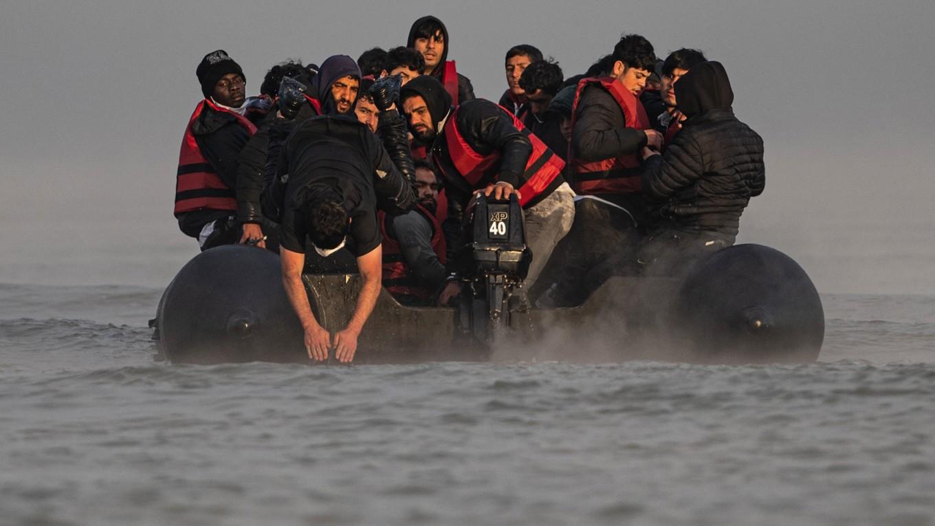 Migranter i norra Frankrike den 12 oktober 2022. Foto: Sameer al-Doumy/AFP via Getty Images