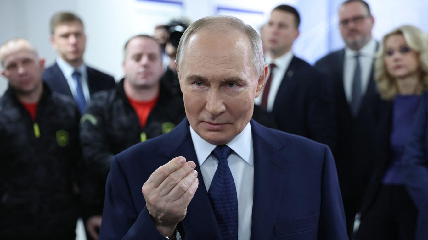 Rysslands president Vladimir Putin har fått hjälp av 10 000 nordkoreanska soldater som enligt en ”insiderrapport” är finansierade av Kina. Foto: Valery Sharifulin/POOL/AFP via Getty Images