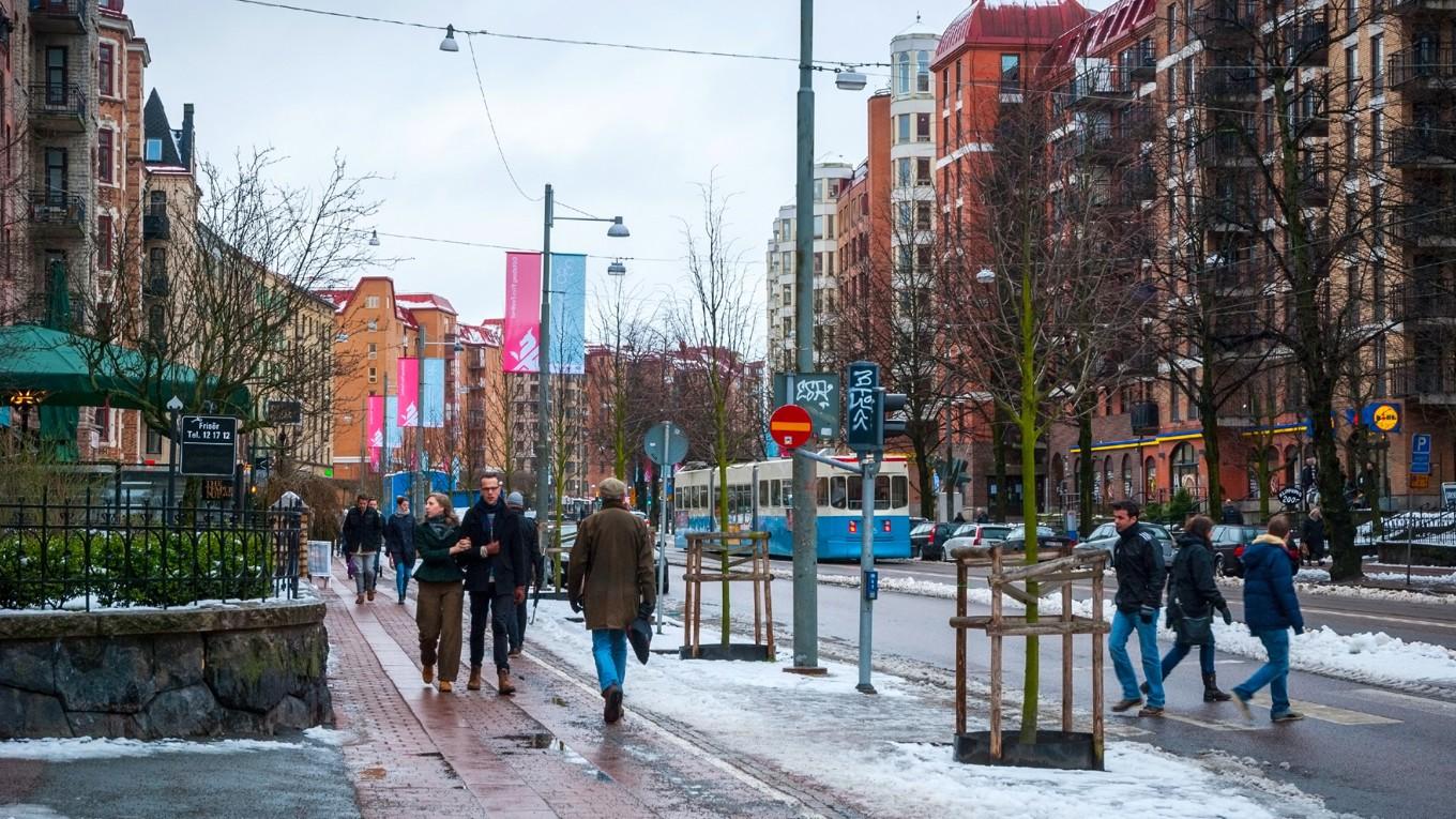 Göteborgs stad behöver mer pengar. Därför beslutade kommunfullmäktige att överföra 600 miljoner kronor        från det kommunala parkeringsbolaget. Foto: Ana Flasker/Shuttestock