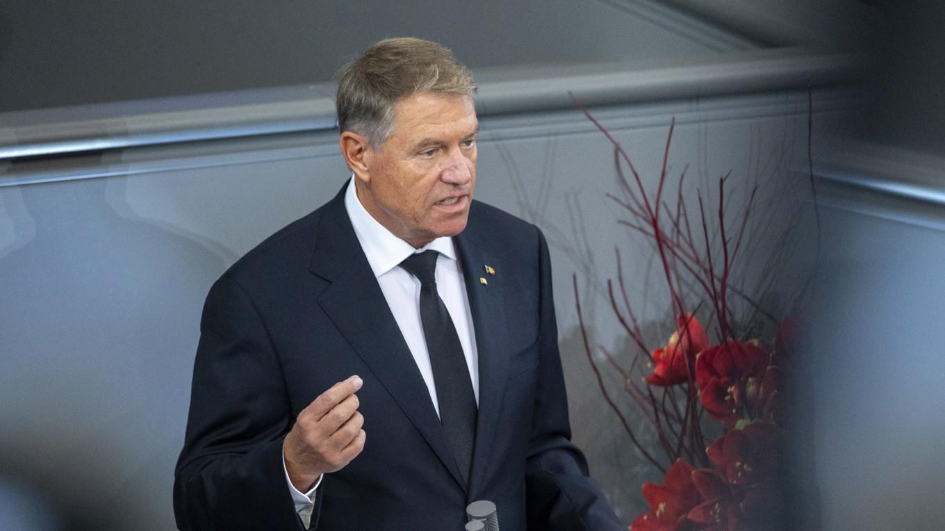 Rumäniens president Klaus Iohannis fotograferad i Berlin i höstas. Foto: Christophe Gateau/AP/TT