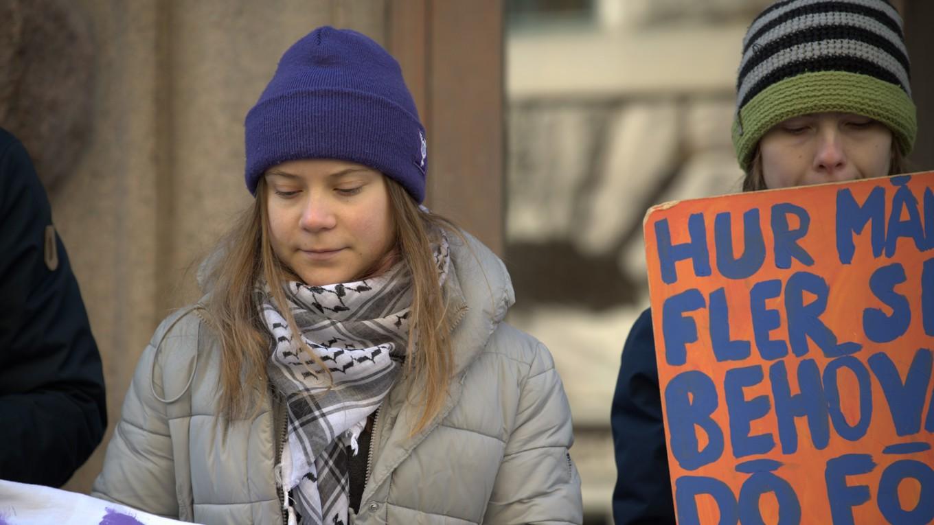 Greta Thunberg i samband med en protest utanför riksdagen. Foto: Roger Sahlström