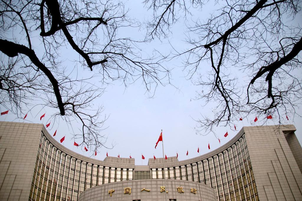 Kinas centralbank varnar bitcoin-plattformar med nedstängning om de bryter mot regelverk.   Foto: Mark Schiefelbein AP/TT-arkivbild