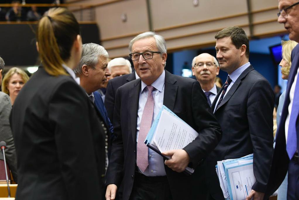 Det blir ett nytt kapitel i EU:s historia när Storbritannien går ur. Kommissionsordförande Jean-Claude Juncker lägger därför fram en vitbok om fem vägar som går vidare mot EU:s framtid. Foto: John Thys /AFP/Getty Images