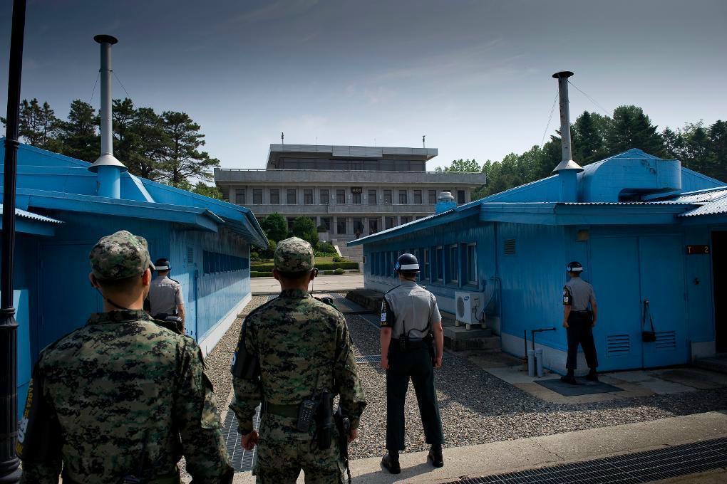 


Arkivbild från den demilitariserade zonen på gränsen mellan Nord- och Sydkorea, som nu har fått besök även av USA:s nye utrikesminister Rex Tillerson. Foto: Jonas Ekströmer/ TT                                                                                                                                    