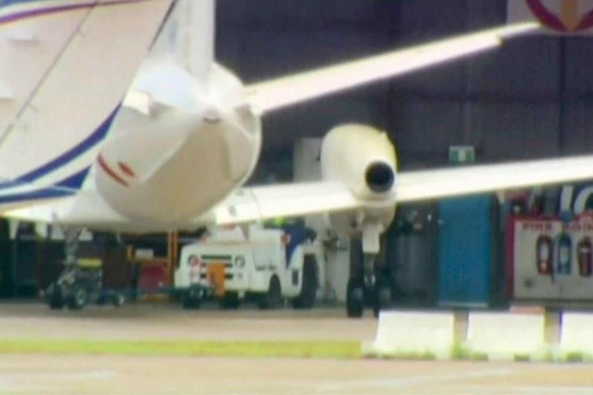 Planet landade med bara en propeller. Foto: Channel 9/AP/TT