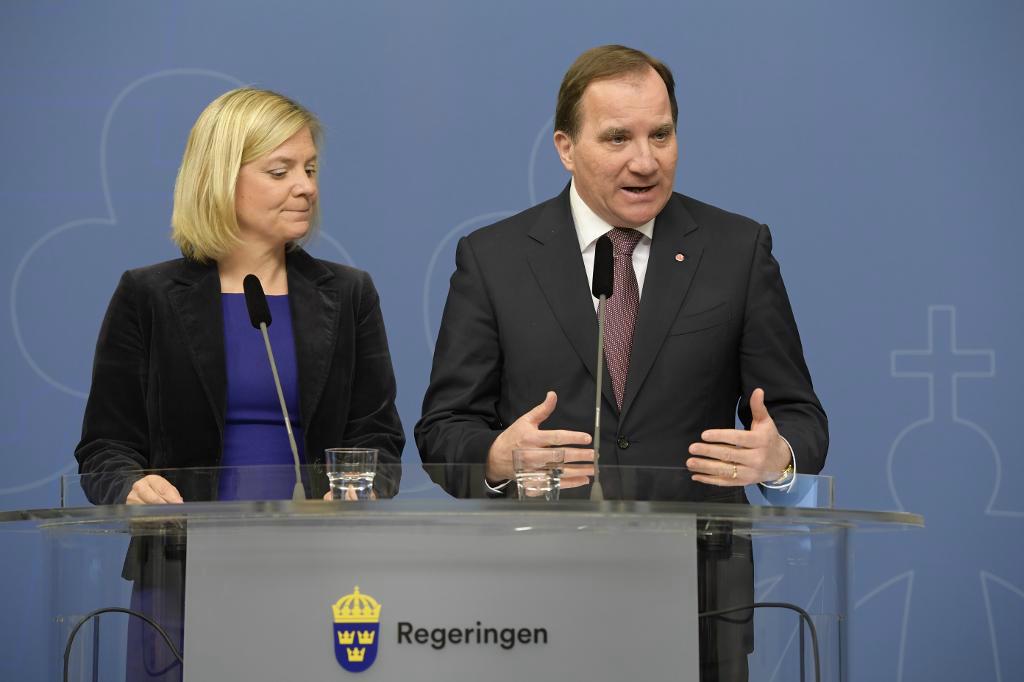 Statsminister Stefan Löfven uppmanar de borgerliga att "besinna" sig. Samtidigt öppnar han dörren för förhandlingar om skatterna. Foto: Anders Wiklund/TT-arkivbild