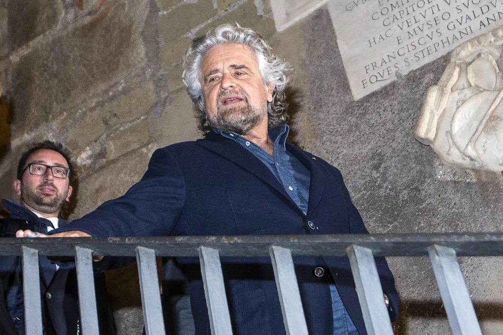 
Femstjärnerörelsen, som leds av Beppe Grillo, får folkligt stöd av att relativt många väljare upplever att Italien har en utbredd korruption. Foto: Angelo Carconi /Ansa/TT-arkivbild                                            
