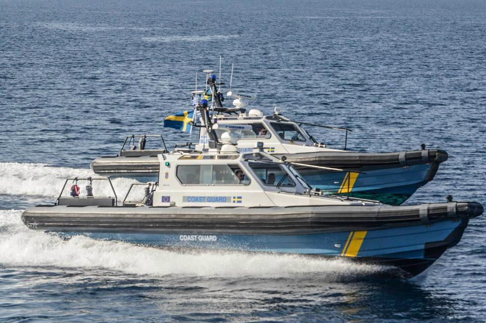 
De svenska patrullbåtarna KBV 476 och KBV 477 deltog i räddningsinsatsen utanför grekiska Lesbos natten mot måndagen                                            