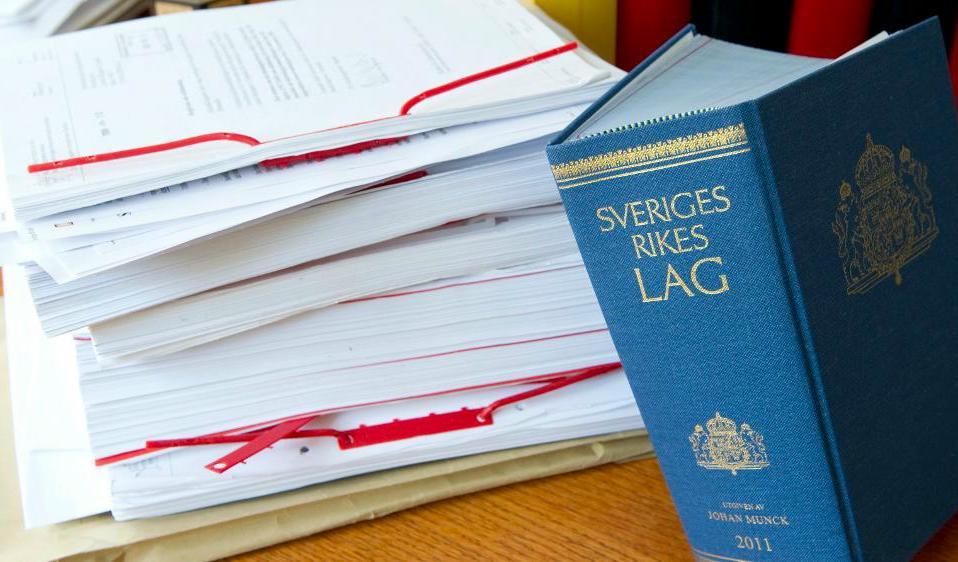 

En man i 40-årsåldern åtalas vid Skaraborgs tingsrätt för upprepade fall av olaga förföljelse, förgripelse mot tjänsteman och en rad andra brott. Foto: TT-arkivbild                                                                                        