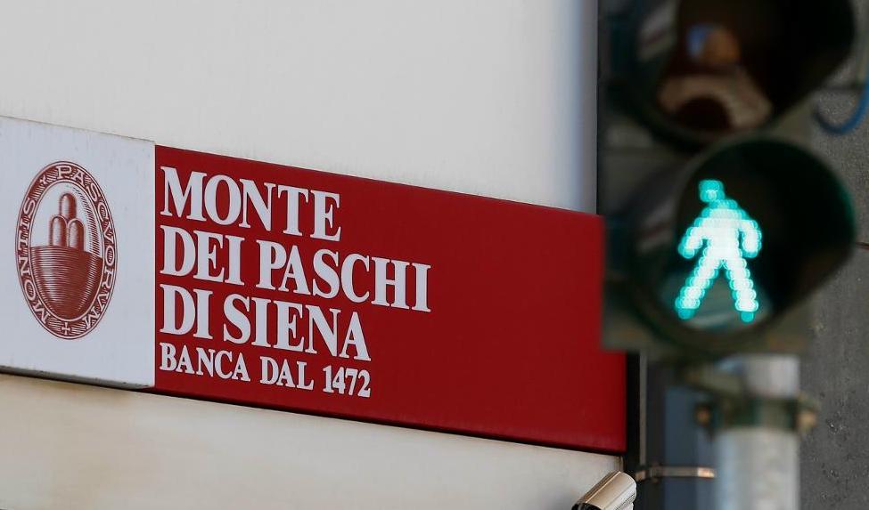 Världens äldsta bank Monte Dei Paschi di Siena räddas av italienska staten. I dag har EU-kommissonen gett klartecken för bankstödet. Arkivbild. Foto: Antonio Calanni/AP/TT